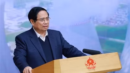 Thủ tướng: “Làm ngày không đủ, tranh thủ làm đêm” để thúc đẩy dự án nhà máy điện hạt nhân