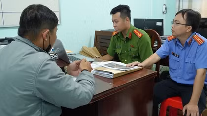 Vụ “chuyến xe bão táp” ở Đồng Tháp: Khởi tố, bắt tạm giam tài xế xe tải