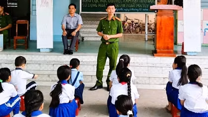 Cảnh báo tội phạm xâm hại tình dục trẻ em vùng sông nước miền Tây