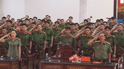 Tuổi trẻ Công an TP Cần Thơ tự hào tiến bước dưới cờ Đảng quang vinh