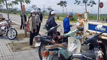 Công an TP Huế tăng cường tuần tra, xử lý vi phạm giao thông