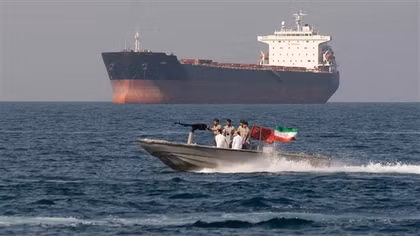 Châu Á chịu tác động nặng nề khi Iran đóng cửa eo biển Hormuz