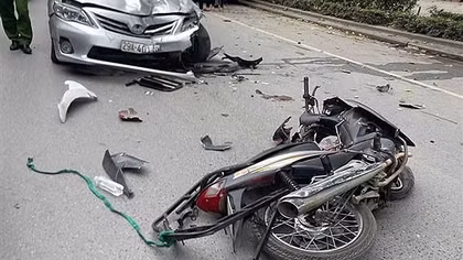 Tài xế ô tô con gây tai nạn liên hoàn ở Hà Nội