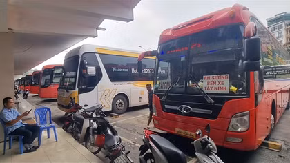 Hà Nội tăng cường xe khách phục vụ dịp nghỉ lễ Giỗ Tổ Hùng Vương, 30/4 và 1/5