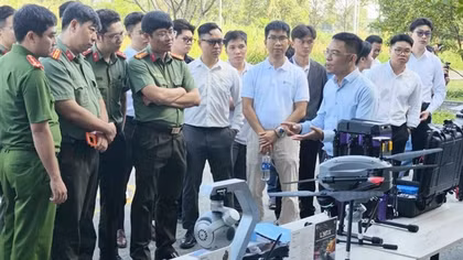 Đưa thiết bị bay không người lái "Made in Vietnam" vào kiểm soát giao thông và cứu nạn