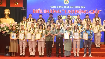 Tôn vinh và tri ân những đóng góp của giai cấp công nhân trong "Ngày hội cảm ơn người lao động"