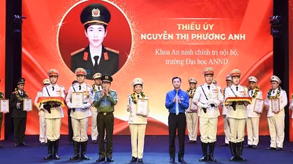 Khát vọng cống hiến của người “truyền lửa”