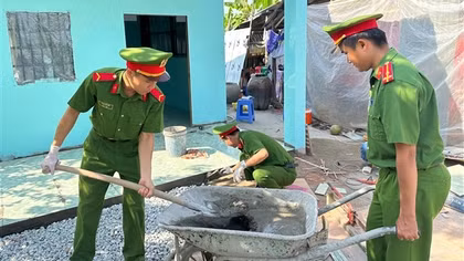Thắm đượm nghĩa tình Tết Quân – Dân nơi địa đầu cực Nam Tổ quốc