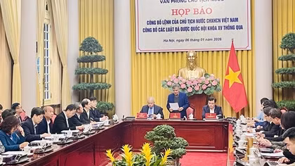 Công bố 12 Luật về lĩnh vực tài chính, thuế