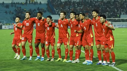 Xuân Son lập cú đúp, ĐTQG Việt Nam đánh bại Malaysia trên sân Thiên Trường