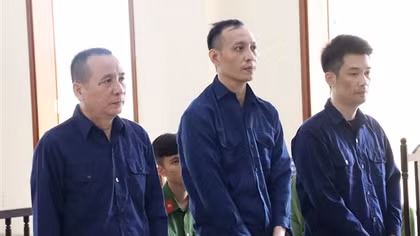 Vì sao nguyên Tổng Giám đốc Công ty CP Hạ tầng khu công nghiệp Cần Thơ hầu tòa?