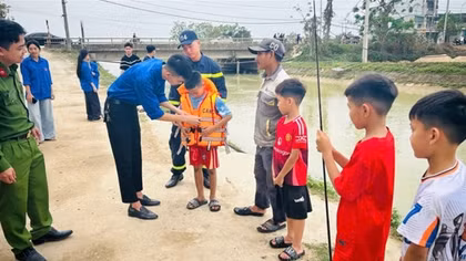 Dựng "lá chắn" an toàn cho học sinh