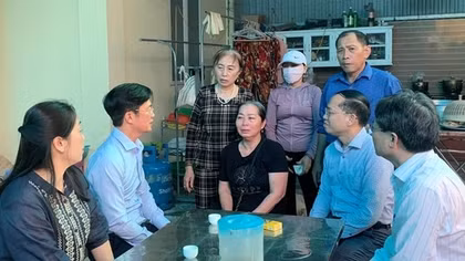 Vận dụng tối đa chính sách để hỗ trợ gia đình ngư dân có 2 mẹ con gặp nạn