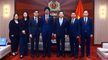 Thúc đẩy hợp tác an ninh, chuyển đổi số giữa Việt Nam và Singapore