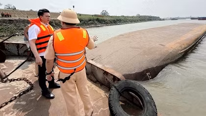 Đã xác định danh tính nạn nhân chìm tàu trên sông Hồng