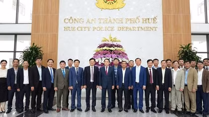 Thứ trưởng Lê Quốc Hùng thăm, chúc Tết Công an TP Huế