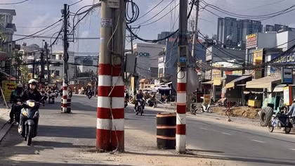 Thót tim vượt gần 200 chướng ngại vật trên đường Nguyễn Thị Định