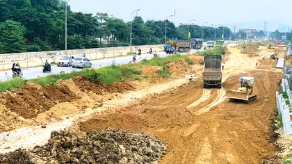 Hà Nội: Triển khai các giải pháp cấp bách hạn chế tác động của giá xăng dầu