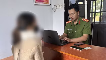 Suýt sập bẫy "soái ca" phi công, người phụ nữ được Công an cứu nguy