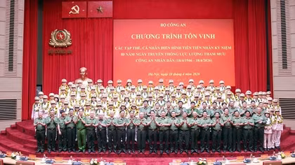 Tuyên dương 80 tập thể, cá nhân điển hình tiên tiến lực lượng Tham mưu Công an nhân dân