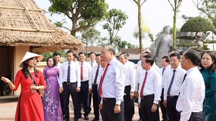 Lãnh đạo Đảng, Nhà nước dâng hương tưởng nhớ Tổng Bí thư Hà Huy Tập