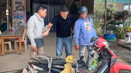 Khởi tố 2 bị can trộm trâu trên núi, xẻ thịt bán lấy tiền tiêu xài dịp Tết