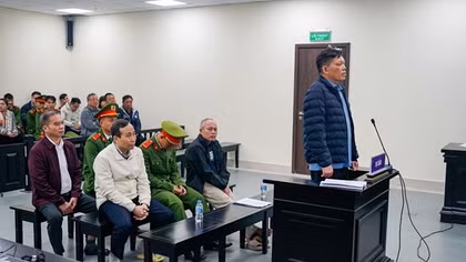 Cựu Giám đốc và Phó Giám đốc Ban Quản lý dự án tỉnh Đắk Lắk bị xét xử về tội nhận hối lộ
