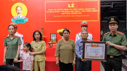 Công an TP Hồ Chí Minh trao bằng Tổ quốc ghi công Liệt sĩ Lê Thanh Hải