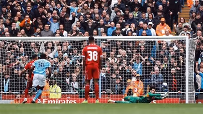 Áp lực bủa vây HLV Arne Slot sau trận thua thảm của Liverpool