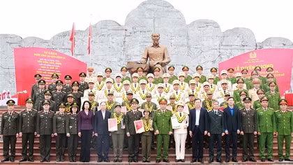 Tuyên dương 31 điển hình tiên tiến tại Khu lưu niệm Sáu điều Bác Hồ dạy Công an nhân dân