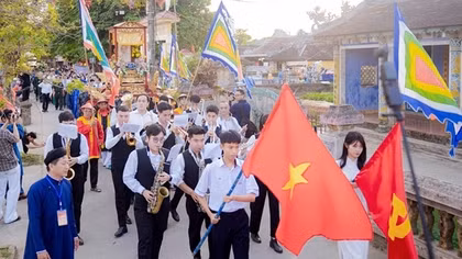 Dương Nỗ - Hành trình tháng Năm