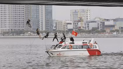Trước giờ khai mạc Gala “Tổ quốc bình yên”, mãn nhãn màn hợp luyện của lực lượng Công an