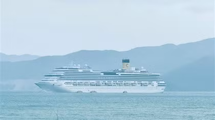 Đón chuyến tàu biển quốc tế đầu tiên xông đất Khánh Hòa đầu năm Bính Ngọ