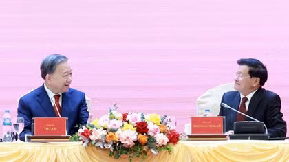 Tổng Bí thư, Chủ tịch nước Lào thông tin về kết quả Đại hội XII Đảng NDCM Lào
