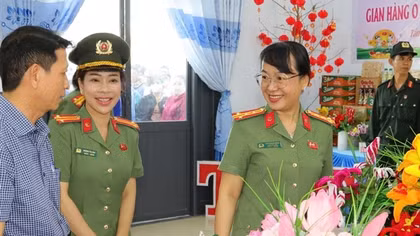 Đại tá Võ Thị Hoài Ngọc được giới thiệu ứng cử đại biểu Quốc hội khóa XVI