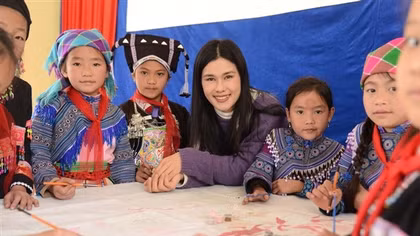 Ngắm một bức tranh...