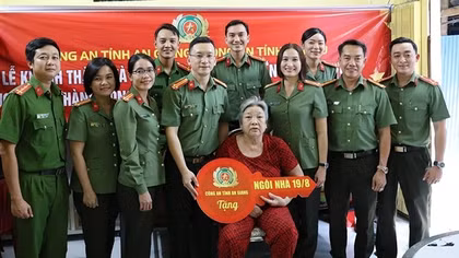 Công an tỉnh An Giang bàn giao “Ngôi nhà 19/8”