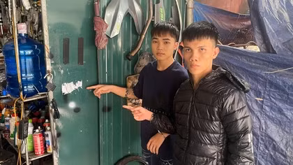Bắt 2 đối tượng lừa đảo 86 người bằng thủ đoạn dán đè mã QR