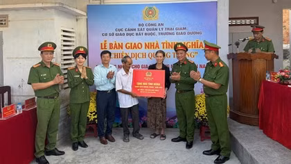 Trao nhà tình nghĩa và kiểm tra công tác các cơ sở giam giữ tại miền Trung, Tây Nguyên