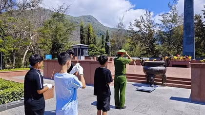 Côn Đảo: Giúp học sinh chưa ngoan chuyển biến nhận thức từ hoạt động tri ân