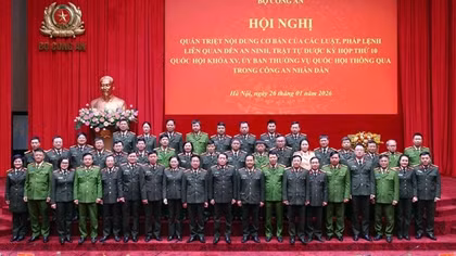 Triển khai thi hành kịp thời, nghiêm túc các luật, pháp lệnh liên quan đến an ninh, trật tự