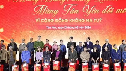 Chương trình nghệ thuật "Vì cộng đồng không ma tuý" thu hút hàng nghìn người tham gia