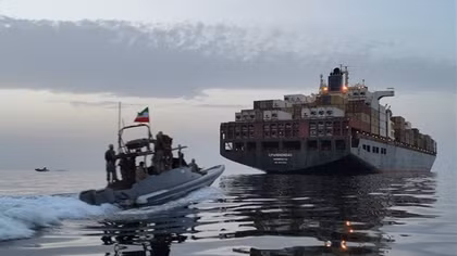 Iran áp luật mới với eo biển Hormuz