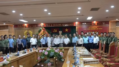 Gặp mặt kỷ niệm 66 năm Ngày truyền thống lực lượng Công nghiệp an ninh