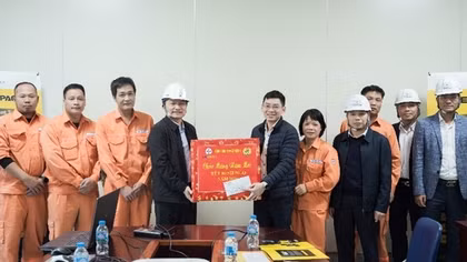 Lãnh đạo Tổng công ty Phát điện 1 thăm hỏi, chúc Tết Công ty cổ phần Nhiệt điện Quảng Ninh