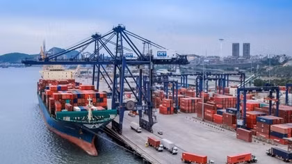 Vận tải Việt Nam tháo gỡ khó khăn ra sao trước "sóng gió" Trung Đông?