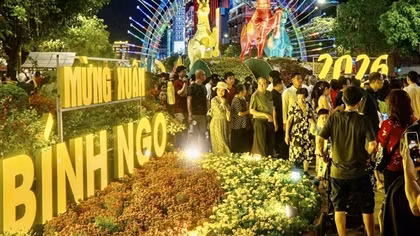 Rộn ràng không khí đón năm mới tại những điểm bắn pháo hoa ở TP mang tên Bác