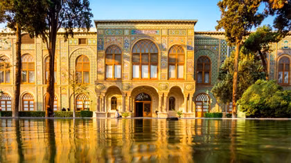 Khi “trái tim di sản” Iran rung chuyển giữa khói lửa xung đột