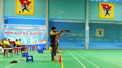 Sôi nổi hội thi bắn ná, bắn nỏ của đồng bào các dân tộc thiểu số tại Đà Nẵng