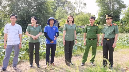 Công an tỉnh Cà Mau chung tay hỗ trợ nông dân tiêu thụ nông sản